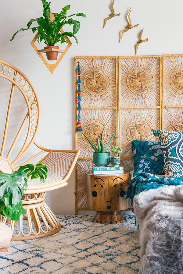bohemian-bedroom-with-rattan-pieces